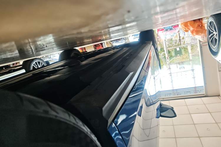 Used CHANGAN UNI-V 2022 1.5T Prestige Version Left Side Sill
