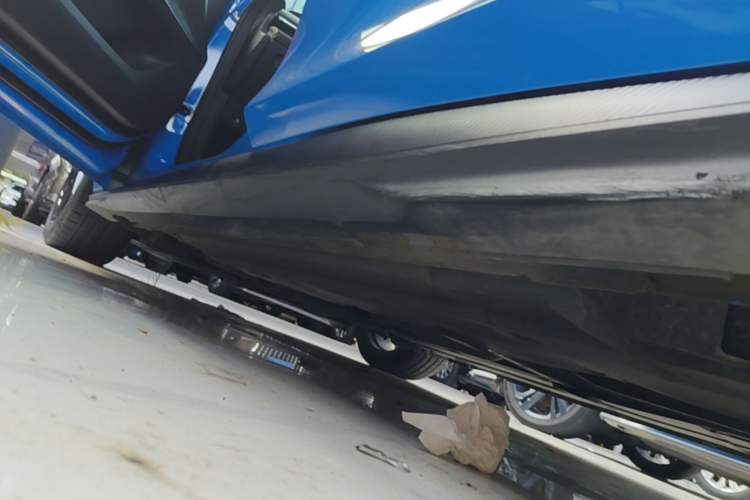 Used CHANGAN UNI-V 2022 1.5T Prestige Version Left Side Sill