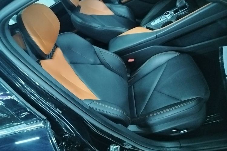 Used CHANGAN UNI-V 2022 1.5T Prestige Version Right Front Seat