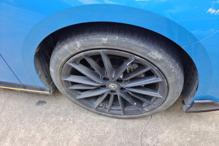 Used CHANGAN UNI-V 2022 1.5T Sport Edition Right Front Wheel Hub