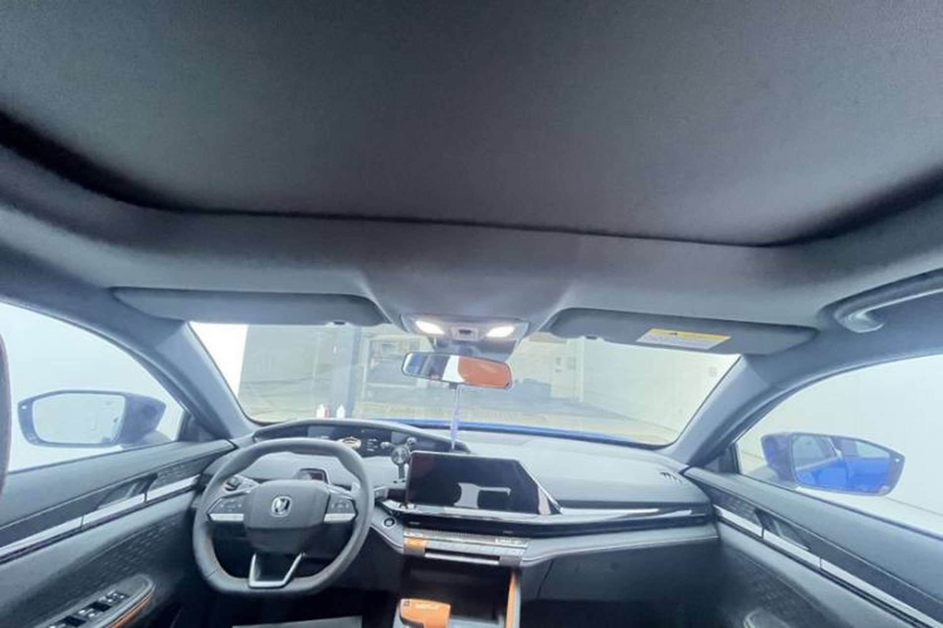 Used CHANGAN UNI-V 2022 1.5T Prestige Version Roof