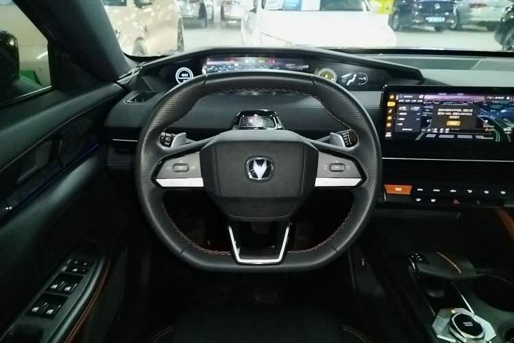 Used CHANGAN UNI-V 2022 1.5T Prestige Version Steering Wheel