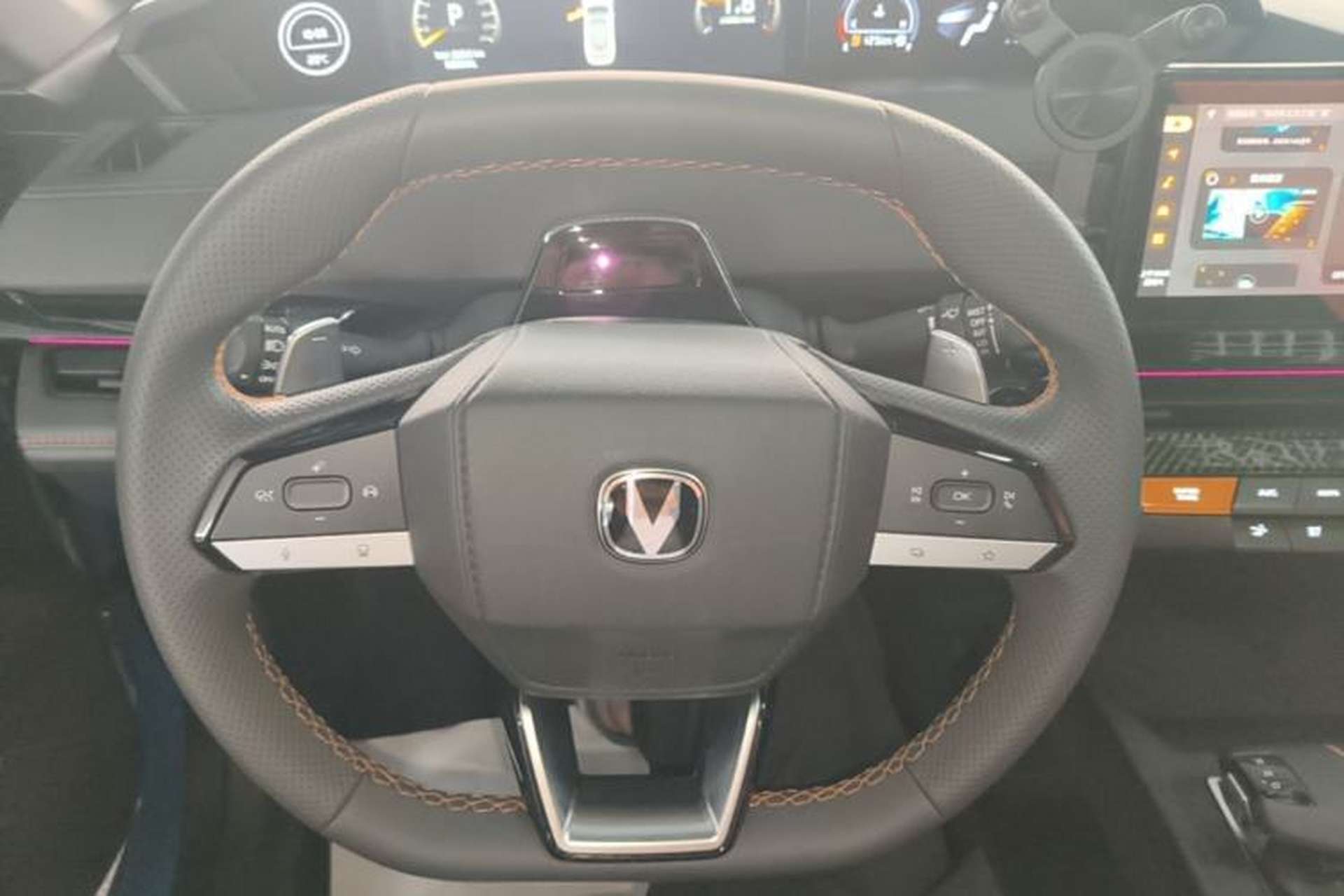 Used CHANGAN UNI-V 2022 1.5T Prestige Version Steering Wheel
