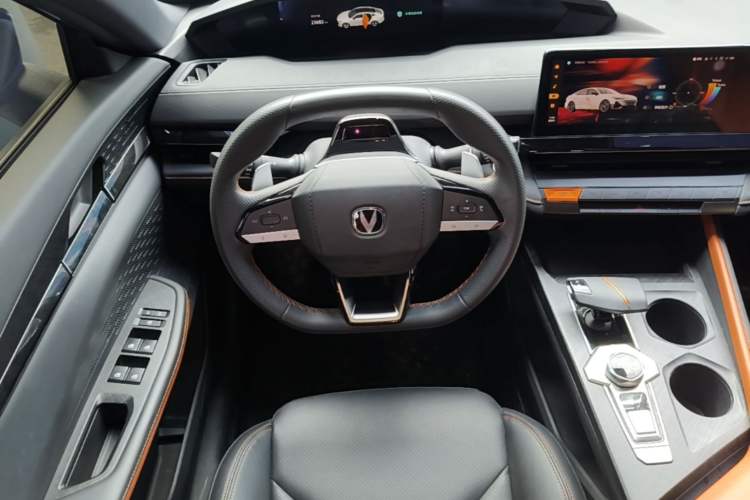 Used CHANGAN UNI-V 2022 1.5T Prestige Version Steering Wheel