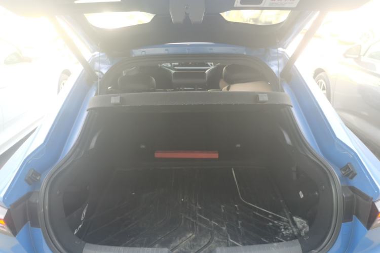 Used CHANGAN UNI-V 2022 1.5T Prestige Version Trunk