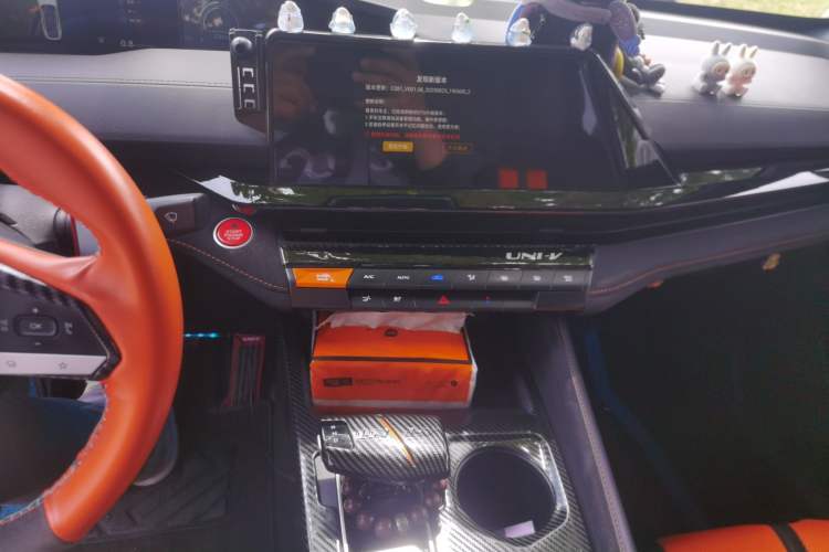 Used CHANGAN UNI-V 2022 1.5T Sport Edition Audio And AC Panel