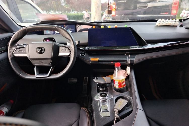 Used CHANGAN UNI-V 2022 1.5T Sport Edition Center Console
