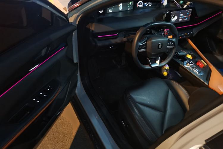 Used CHANGAN UNI-V 2022 1.5T Prestige Version Driver Seat