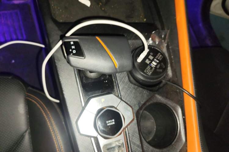 Used CHANGAN UNI-V 2022 1.5T Prestige Version Gear Lever