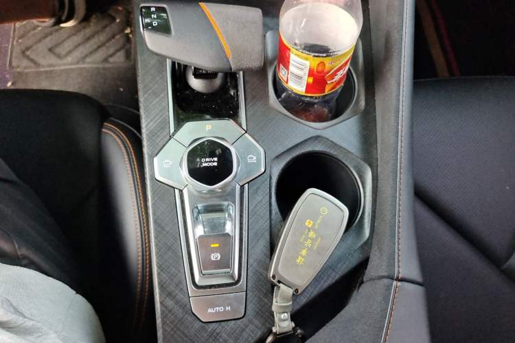 Used CHANGAN UNI-V 2022 1.5T Sport Edition Gear Lever