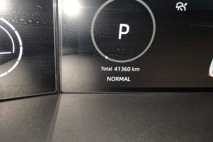 Used CHANGAN UNI-V 2022 1.5T Prestige Version Odometer Close Up