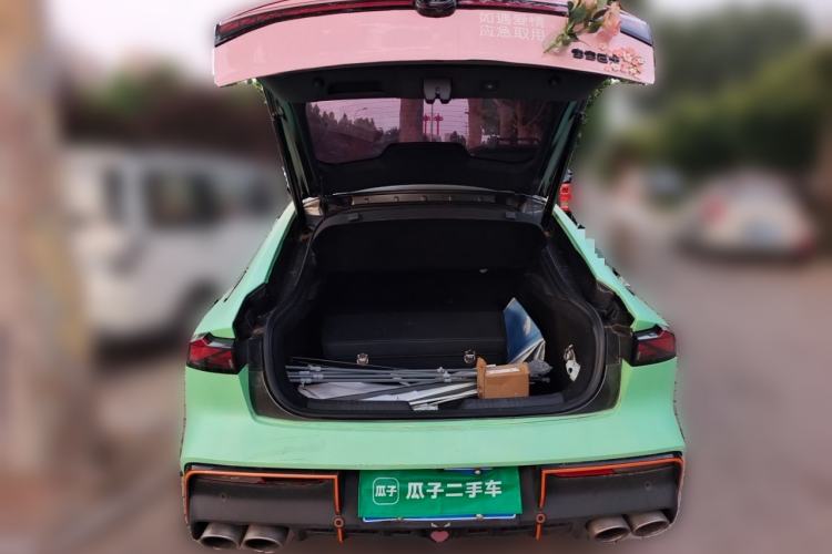 Used CHANGAN UNI-V 2022 1.5T Sport Edition Trunk