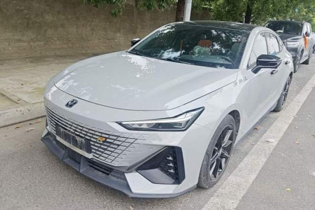 Used CHANGAN UNI-V 2022 1.5T Prestige Version
