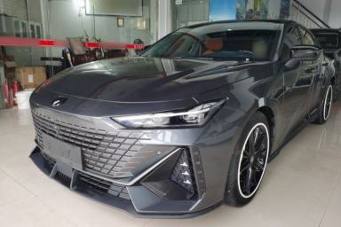 Used CHANGAN UNI-V 2022 1.5T Prestige Version