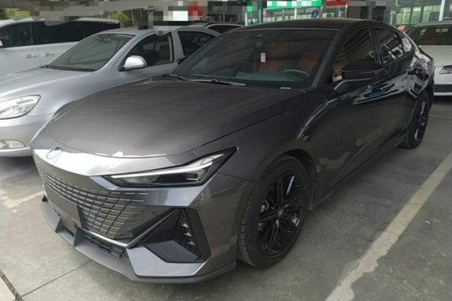 Used CHANGAN UNI-V 2022 1.5T Prestige Version