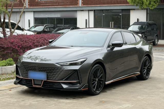 Used CHANGAN UNI-V 2022 1.5T Sport Edition