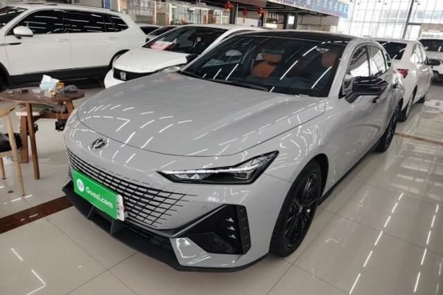 Used CHANGAN UNI-V 2022 1.5T Prestige Version