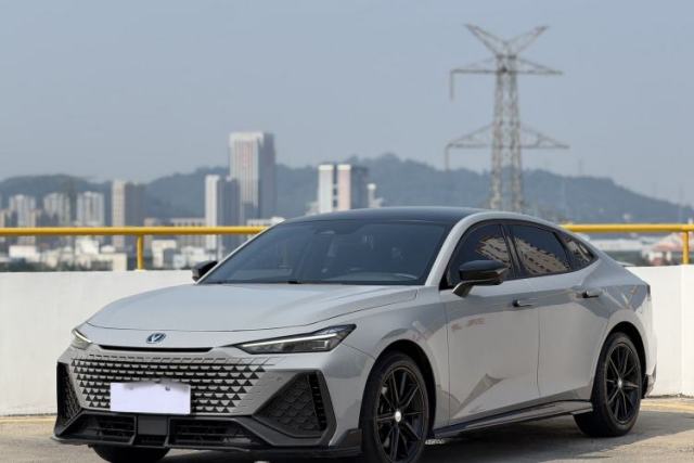 Used CHANGAN UNI-V 2022 2.0T Leading-Speed Edition