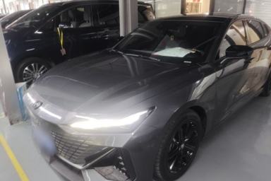 Used CHANGAN UNI-V 2022 1.5T Prestige Version