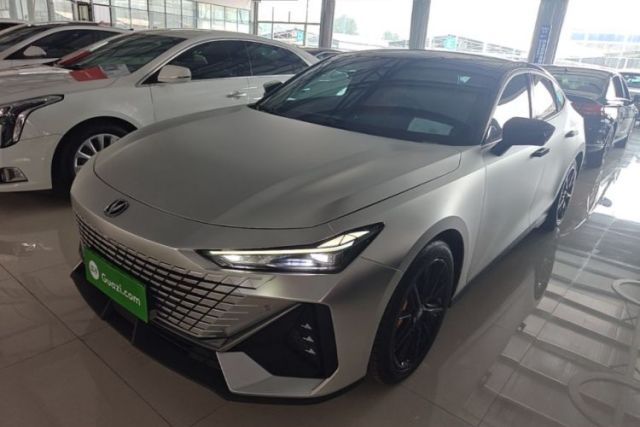 Used CHANGAN UNI-V 2022 1.5T Prestige Version