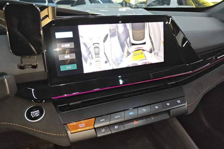 Used CHANGAN UNI-V 2022 1.5T Sport Edition Audio And AC Panel