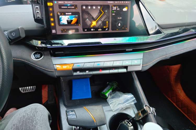 Used CHANGAN UNI-V 2022 1.5T Sport Edition Audio And AC Panel