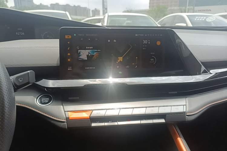 Used CHANGAN UNI-V 2022 1.5T Prestige Version Audio And AC Panel