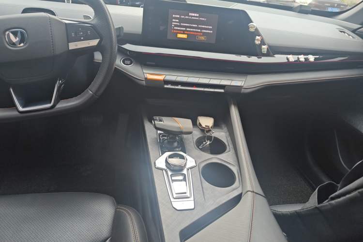 Used CHANGAN UNI-V 2022 1.5T Prestige Version Audio And AC Panel
