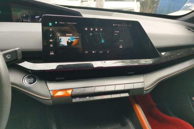 Used CHANGAN UNI-V 2022 1.5T Prestige Version Audio And AC Panel