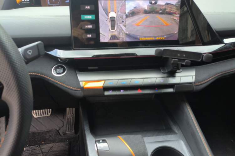 Used CHANGAN UNI-V 2022 1.5T Sport Edition Audio And AC Panel