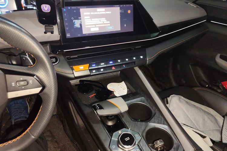 Used CHANGAN UNI-V 2022 1.5T Prestige Version Audio And AC Panel