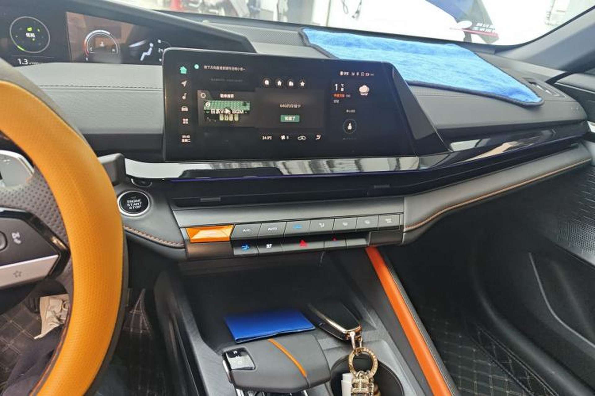 Used CHANGAN UNI-V 2022 1.5T Prestige Version Audio And AC Panel
