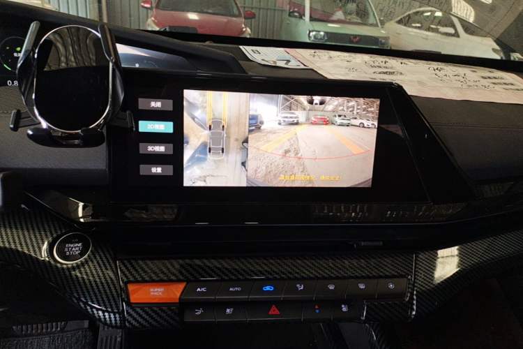 Used CHANGAN UNI-V 2022 1.5T Smart Navigation Version Audio And AC Panel