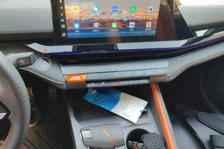Used CHANGAN UNI-V 2022 1.5T Prestige Version Audio And AC Panel