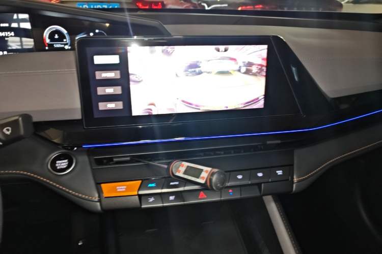 Used CHANGAN UNI-V 2022 1.5T Prestige Version Audio And AC Panel