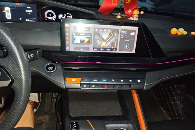 Used CHANGAN UNI-V 2022 1.5T Prestige Version Audio And AC Panel