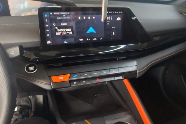 Used CHANGAN UNI-V 2022 1.5T Prestige Version Audio And AC Panel