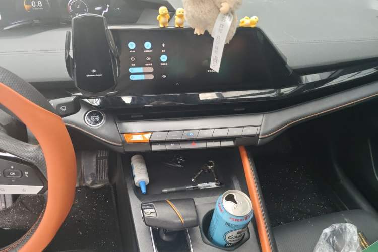 Used CHANGAN UNI-V 2022 1.5T Prestige Version Audio And AC Panel