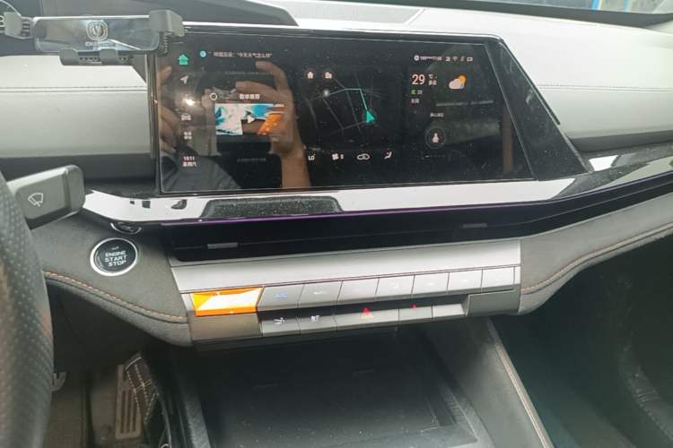 Used CHANGAN UNI-V 2022 1.5T Sport Edition Audio And AC Panel