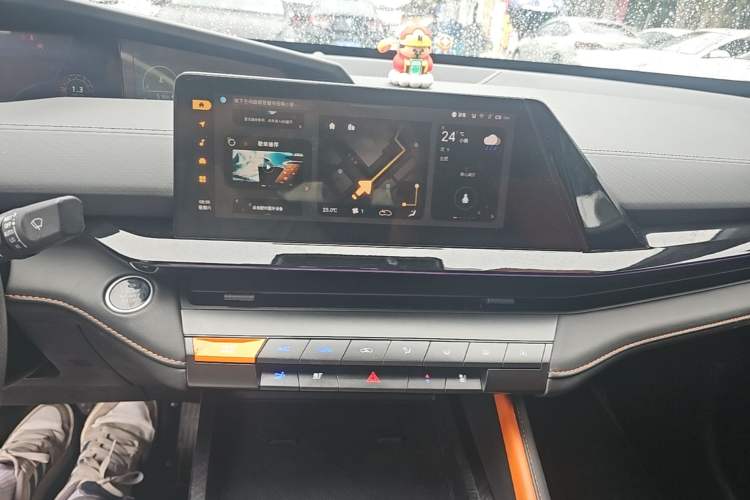 Used CHANGAN UNI-V 2022 1.5T Smart Navigation Version Audio And AC Panel