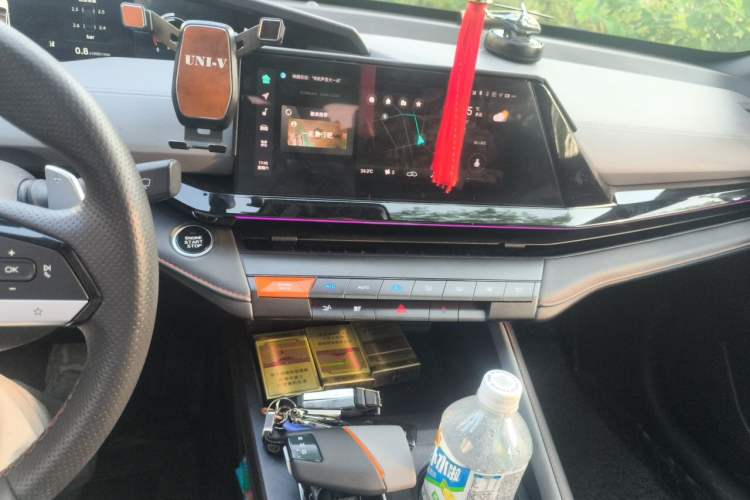 Used CHANGAN UNI-V 2022 1.5T Prestige Version Audio And AC Panel