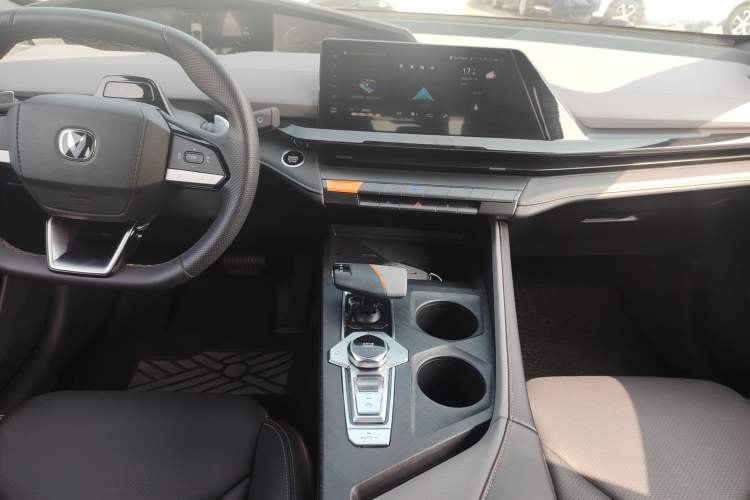 Used CHANGAN UNI-V 2022 1.5T Smart Navigation Version Audio And AC Panel