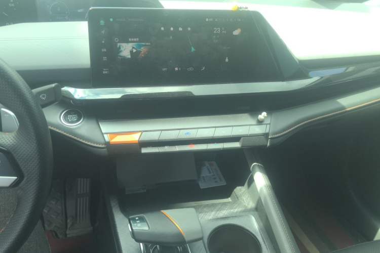 Used CHANGAN UNI-V 2022 1.5T Prestige Version Audio And AC Panel