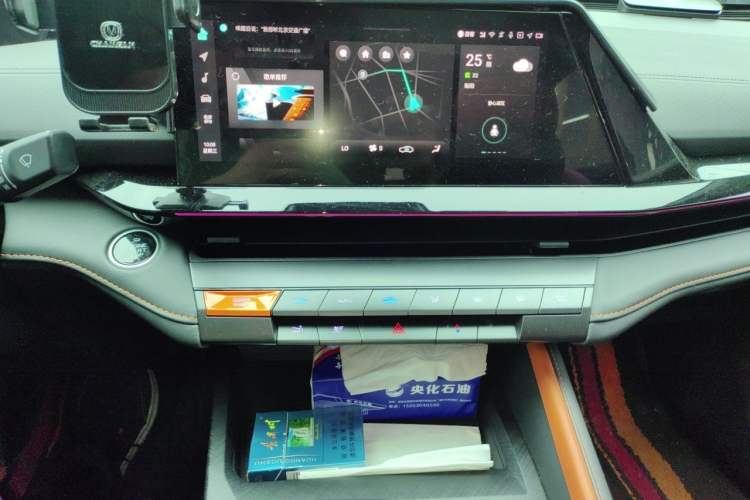 Used CHANGAN UNI-V 2022 1.5T Sport Edition Audio And AC Panel