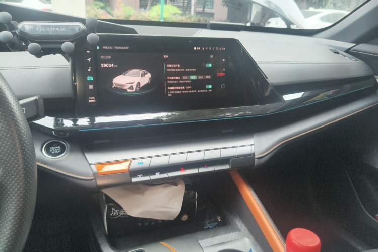 Used CHANGAN UNI-V 2022 1.5T Prestige Version Audio And AC Panel