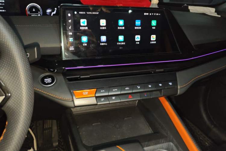 Used CHANGAN UNI-V 2022 1.5T Prestige Version Audio And AC Panel