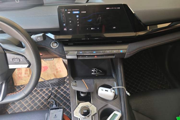 Used CHANGAN UNI-V 2022 2.0T Sporty Version Audio And AC Panel