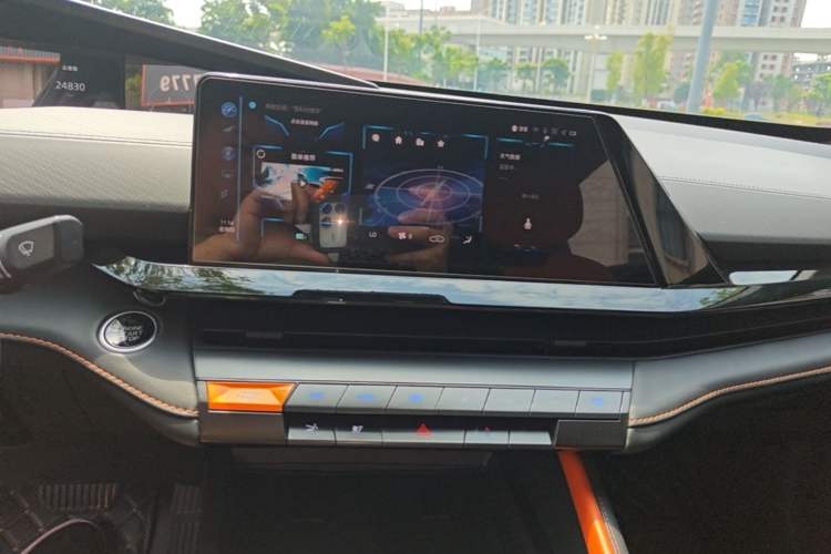 Used CHANGAN UNI-V 2022 1.5T Prestige Version Audio And AC Panel