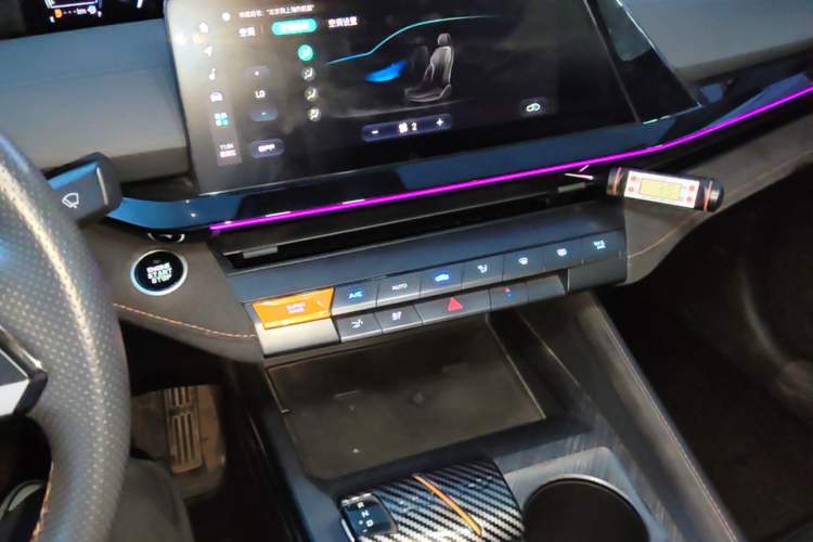 Used CHANGAN UNI-V 2022 1.5T Sport Edition Audio And AC Panel