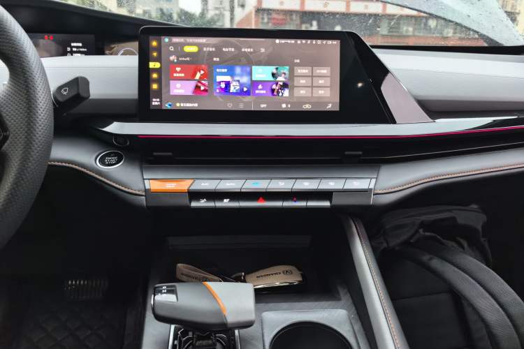Used CHANGAN UNI-V 2022 1.5T Prestige Version Audio And AC Panel